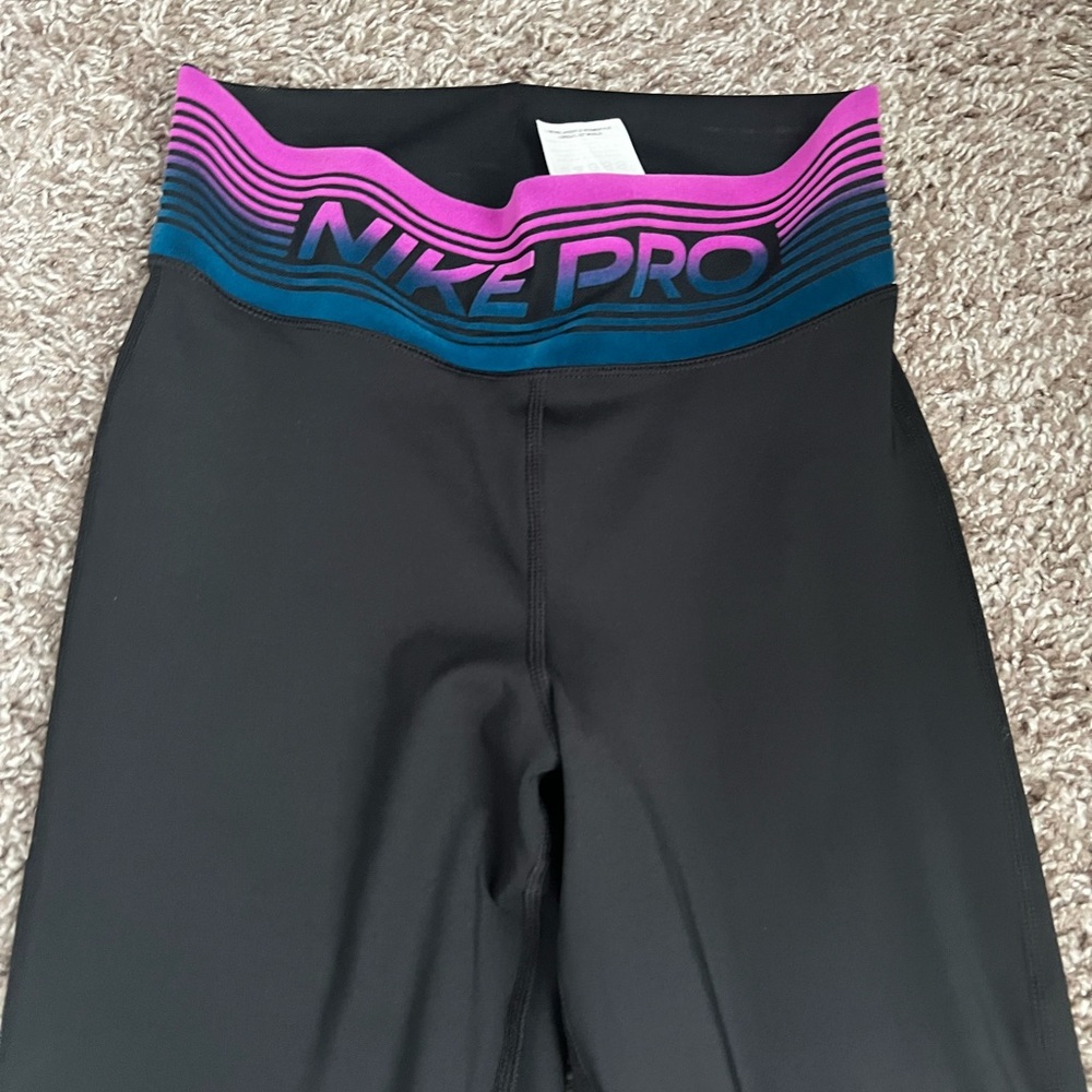 Nike Pro Training Leggings View 2